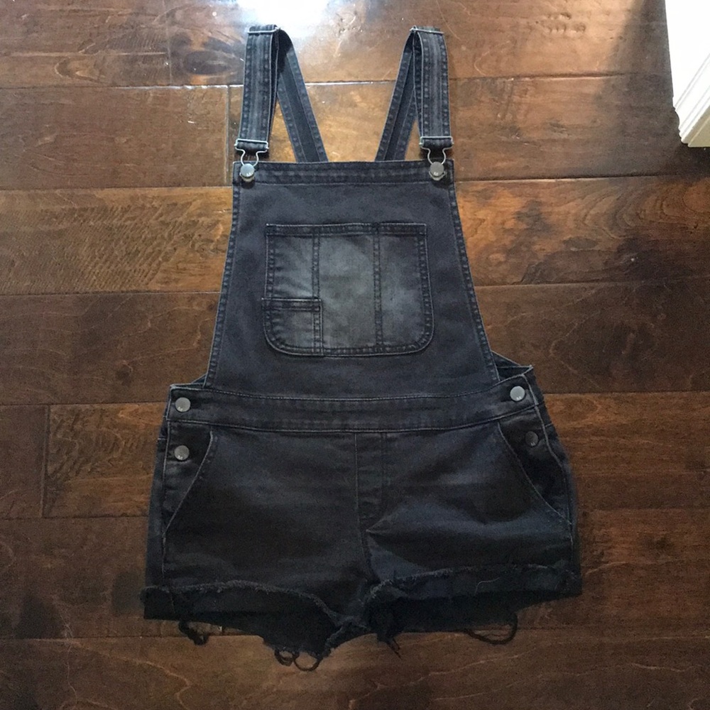 SUPER CUTE OVERALLS